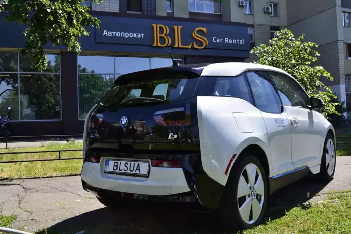 прокат BMW I3 фото 9